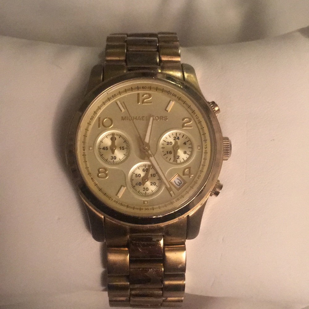 Michael Kors Mid-Size Runway Chronograph Watch - Picture 1 of 3
